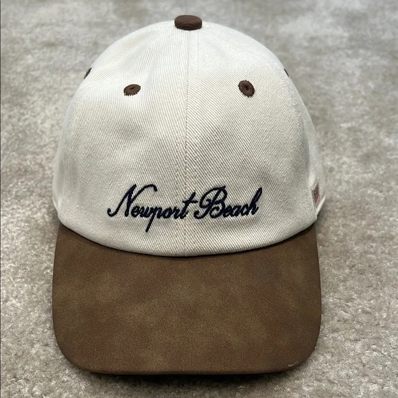 BRANDY MELVILLE NEWPORT BEACH HAT - Picture 1 of 5